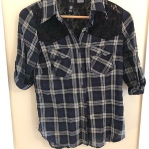 Plaid quarter sleeve button up